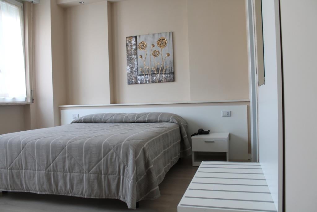 Hotel Cremona Viale Esterno foto