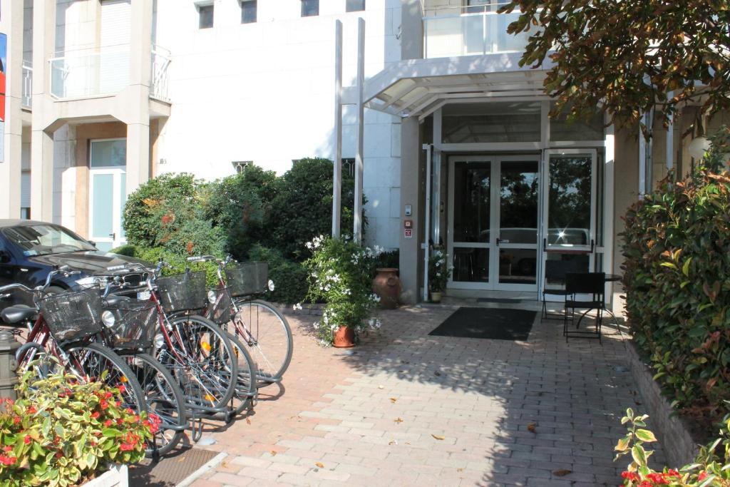 Hotel Cremona Viale Esterno foto