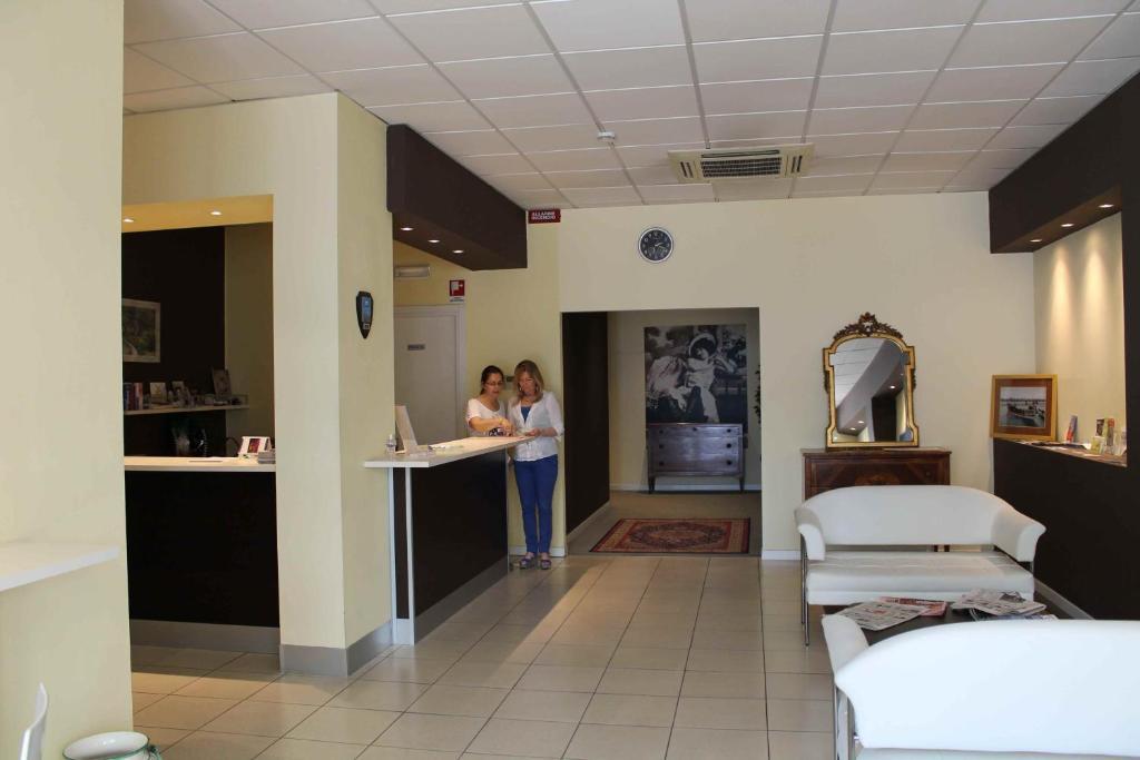 Hotel Cremona Viale Esterno foto