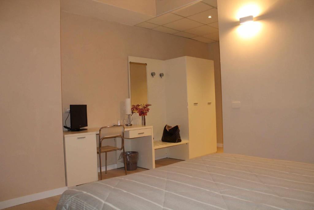 Hotel Cremona Viale Camera foto