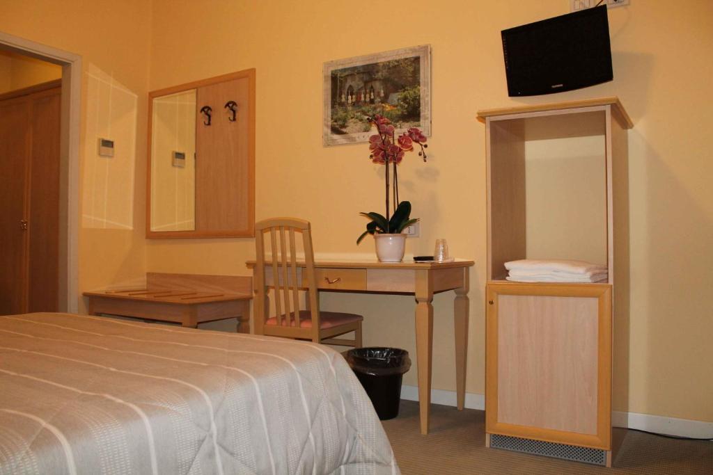 Hotel Cremona Viale Esterno foto